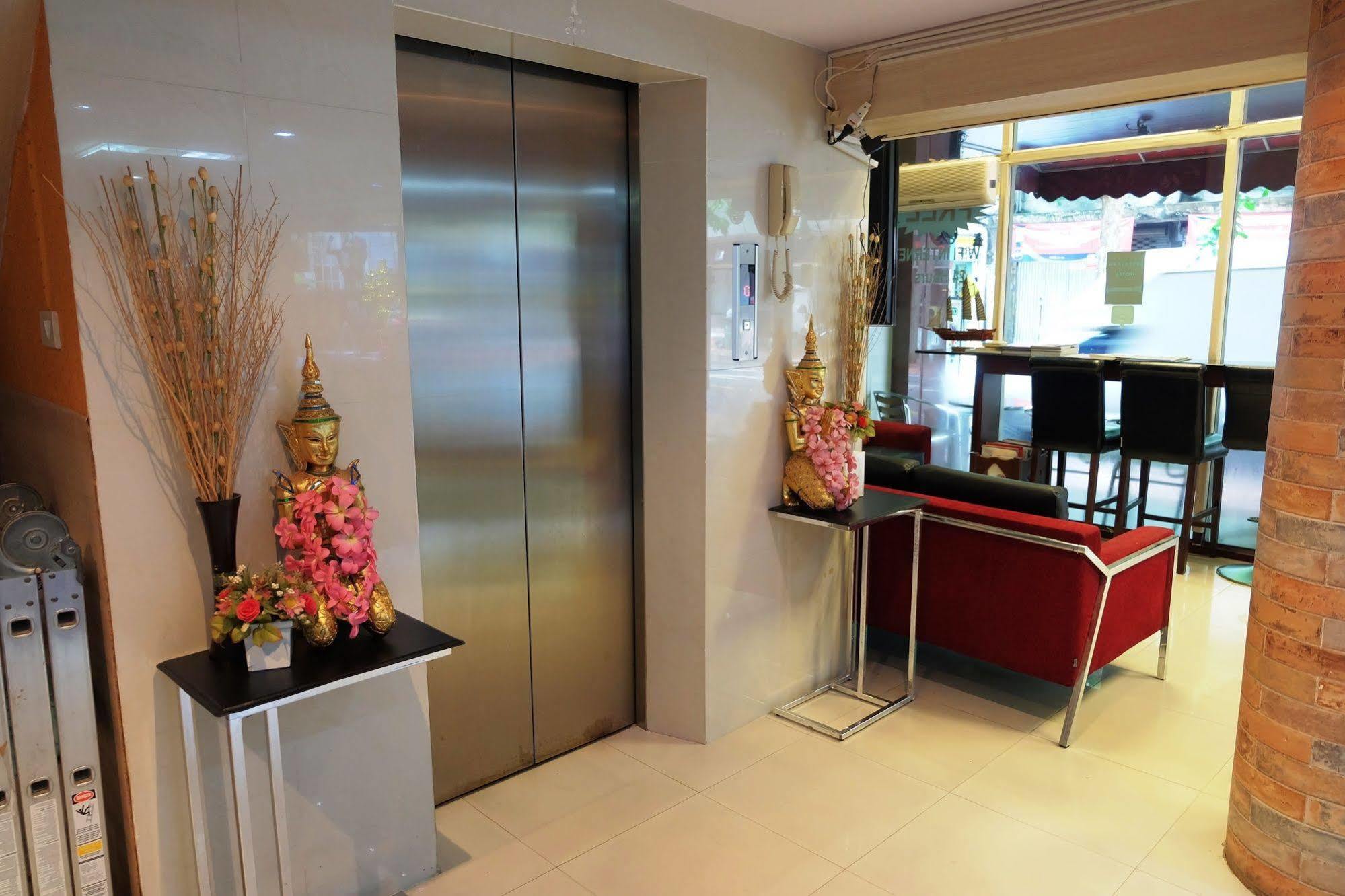 China Guest Inn Bangkok Luaran gambar